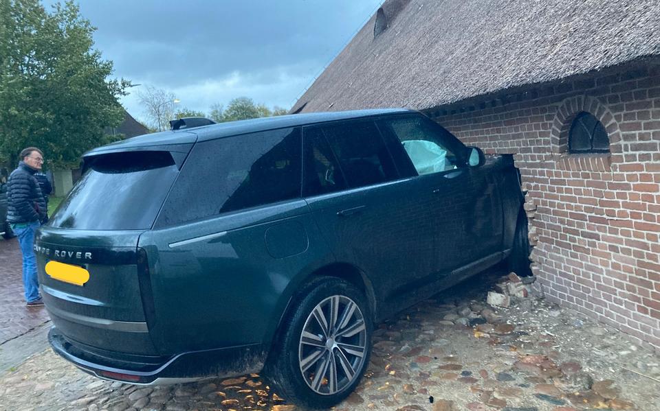 De gestolen Range Rover staat nog steeds in het huis 'geparkeerd'