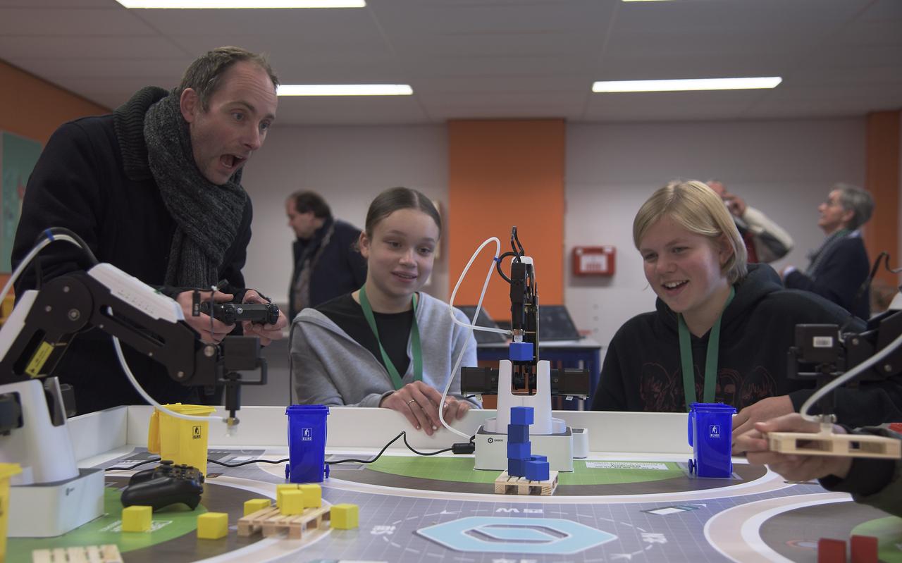 Het Techlab Eelde werd afgelopen jaar geopend en is een groot succes. Het Techlab Eelde werd afgelopen jaar geopend en is een groot succes.
