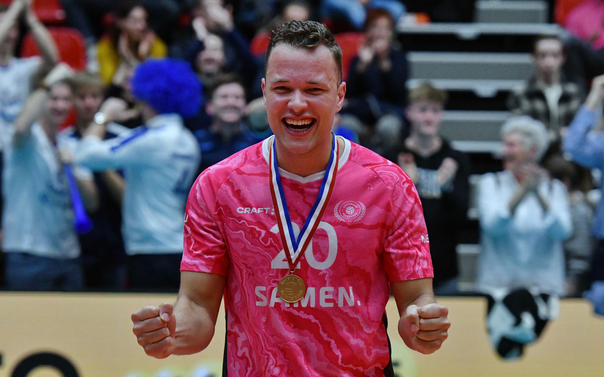 Der Traum wird wahr für den brandneuen Volleyball-Nationalspieler Jeffrey Klok von Lycurgus in Groningen.  Er nimmt an der Europameisterschaft teil