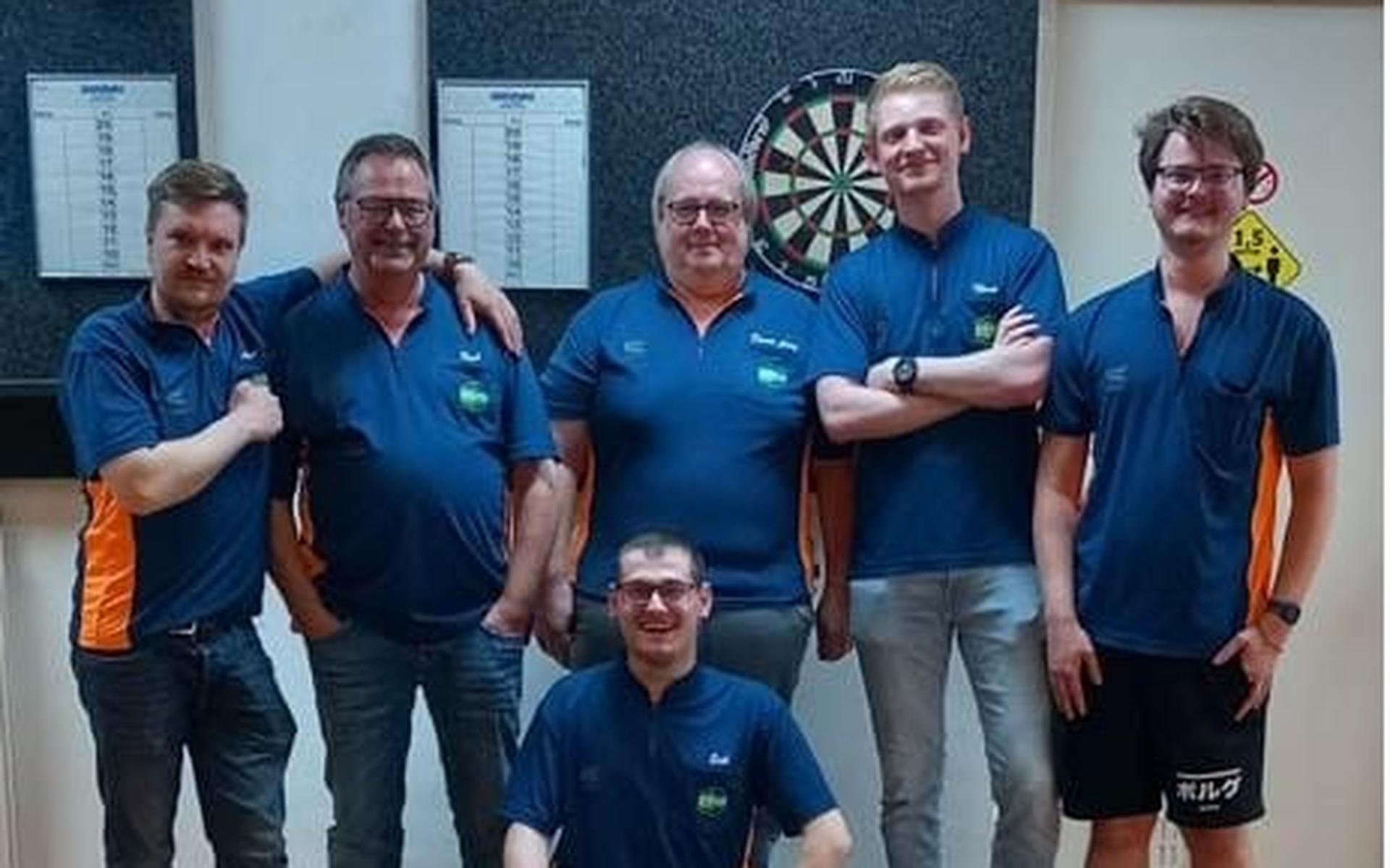 De spelers van dartteam Earthquake