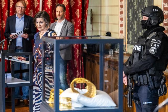 Verdachten van kunstroof Drents Museum in Assen nemen risico door deal te sluiten over de gouden hel