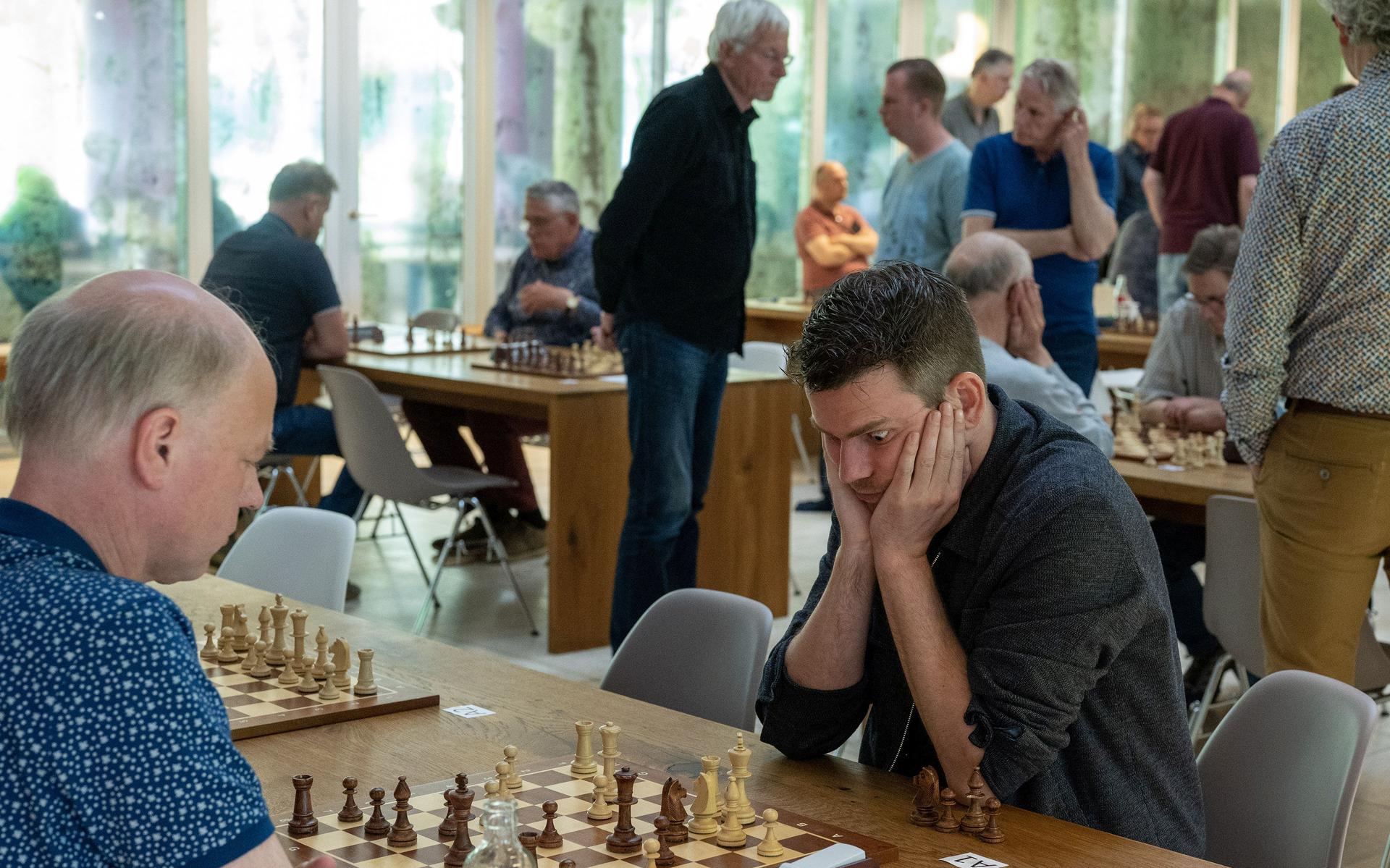 Het toernooi in het gemeentehuis trok 53 schakers.
