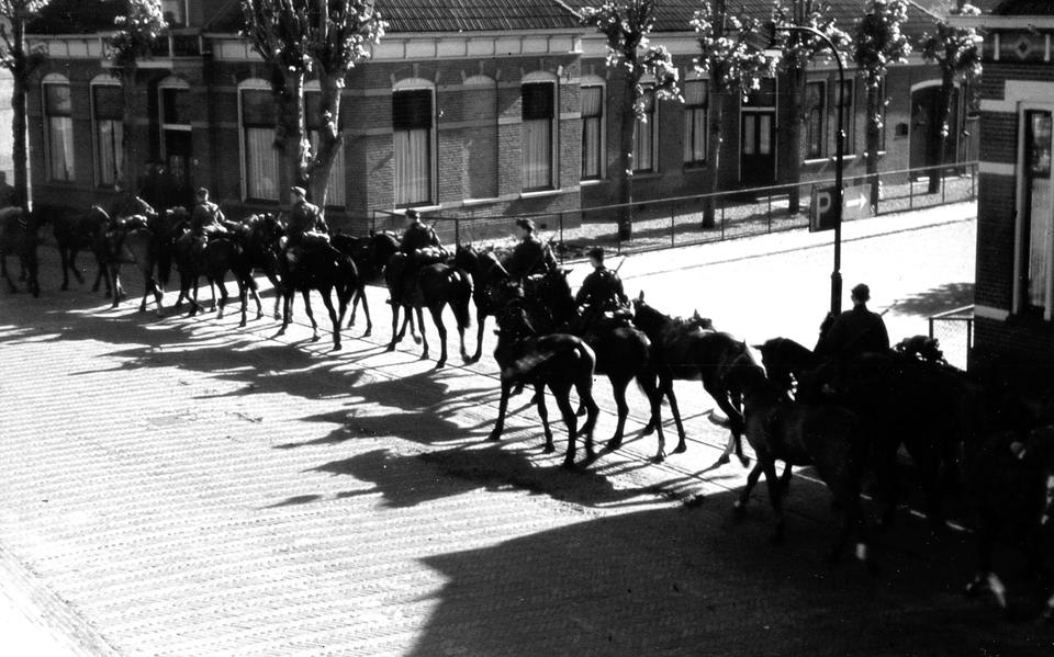 Emmen, 10 mei 1940. De Duitsers nemen bezit van het centrum.
