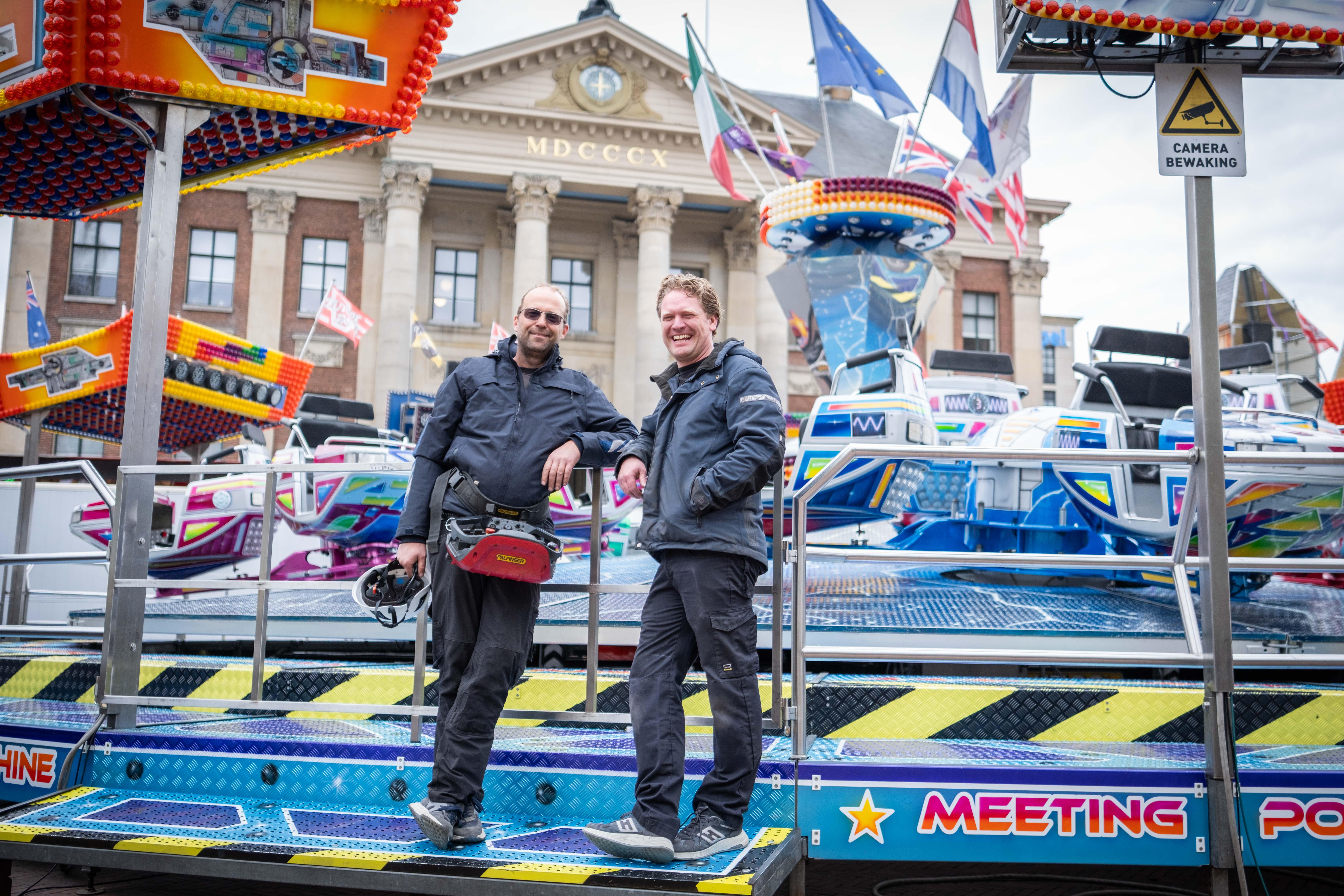 Kermisondernemers zien kosten stijgen, maar in Groningen valt dat mee. Maykel (40): ‘Hier kunnen we 