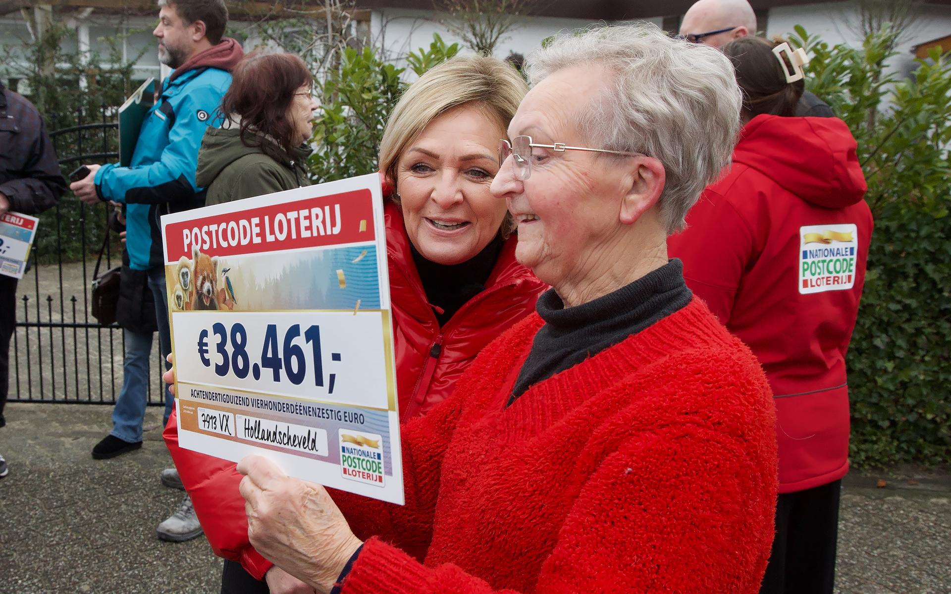 Postcodeloterij valt opnieuw in grensregio Drenthe-Overijssel. 'Komt de notaris soms uit dit gebied?