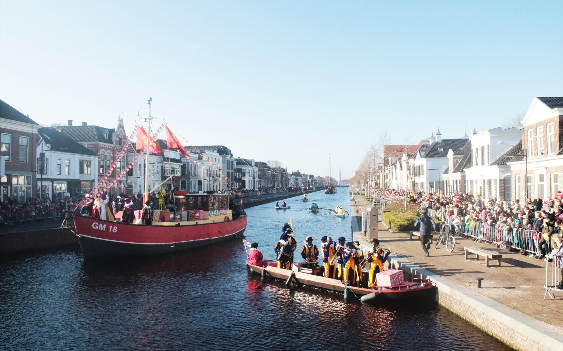 Intocht Sinterklaas in Assen. Foto's: Kor Bakker