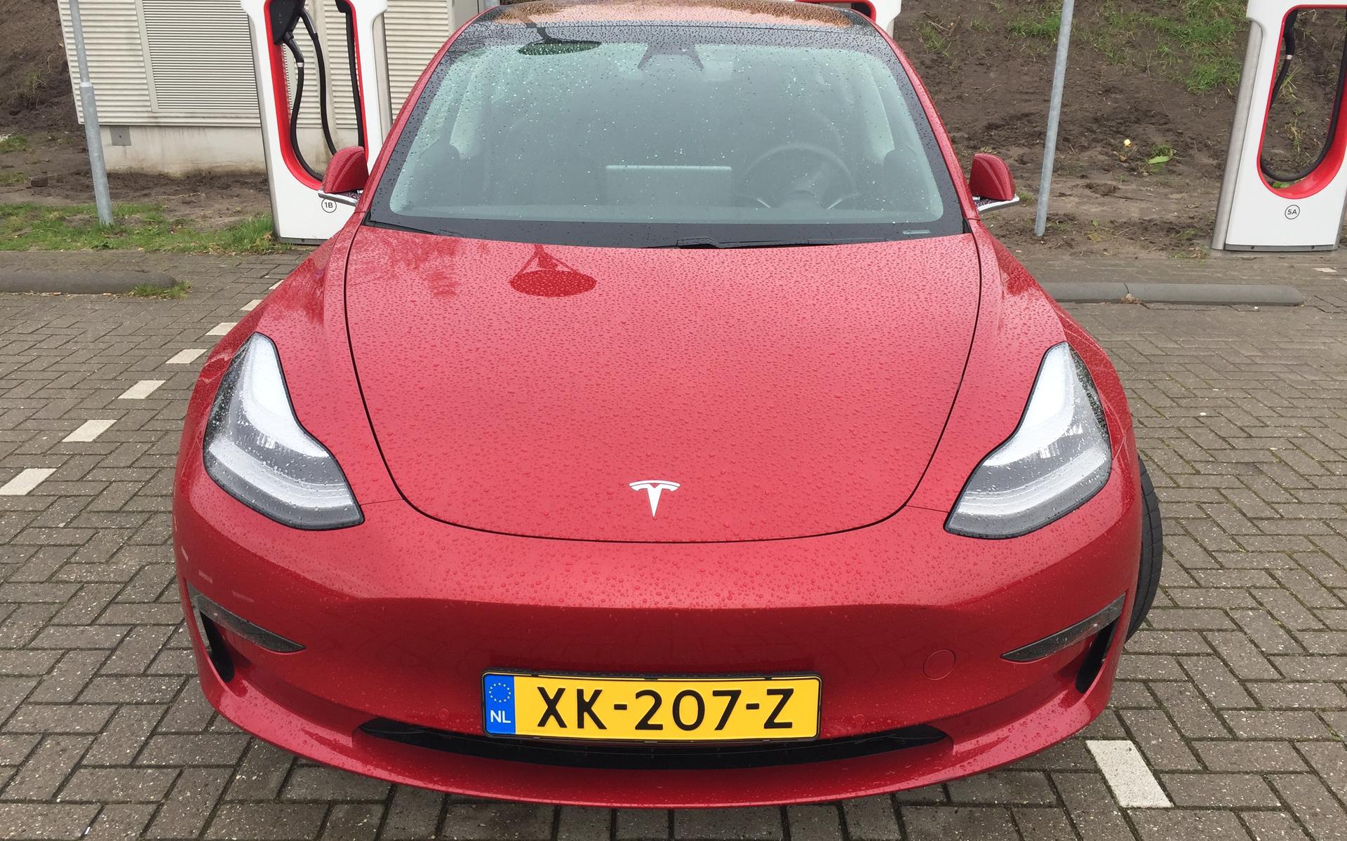Krijgt Loppersum de Tesla Model 3 als deelauto?