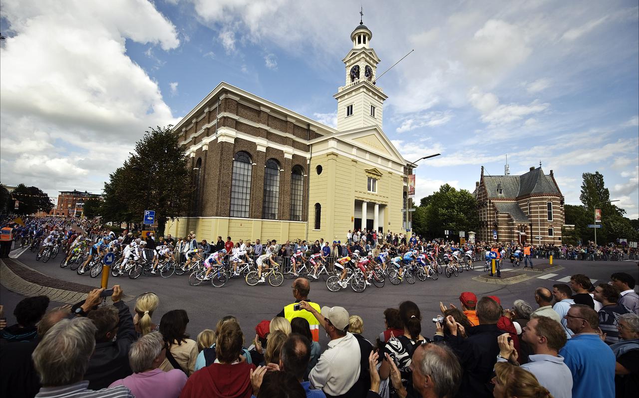 Het peloton van de Ronde van Spanje deed in 2009 Assen aan. Wordt het niet tijd om weer een grote wielerronde naar het Noorden te halen?