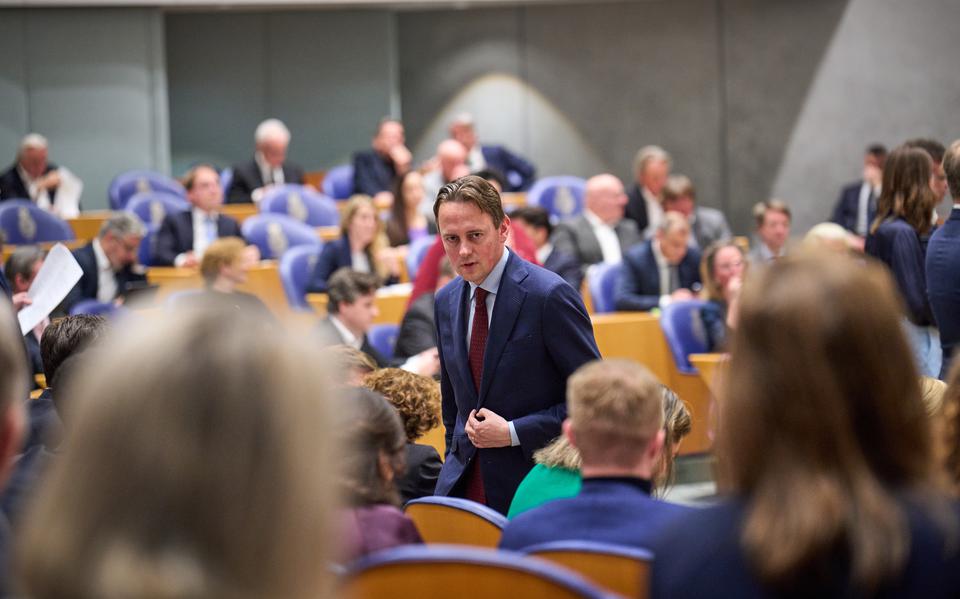 PvdA Tweede Kamerlid Henk Nijboer tijdens de stemmingen dinsdag in de Tweede Kamer. ANP PHIL NIJHUIS