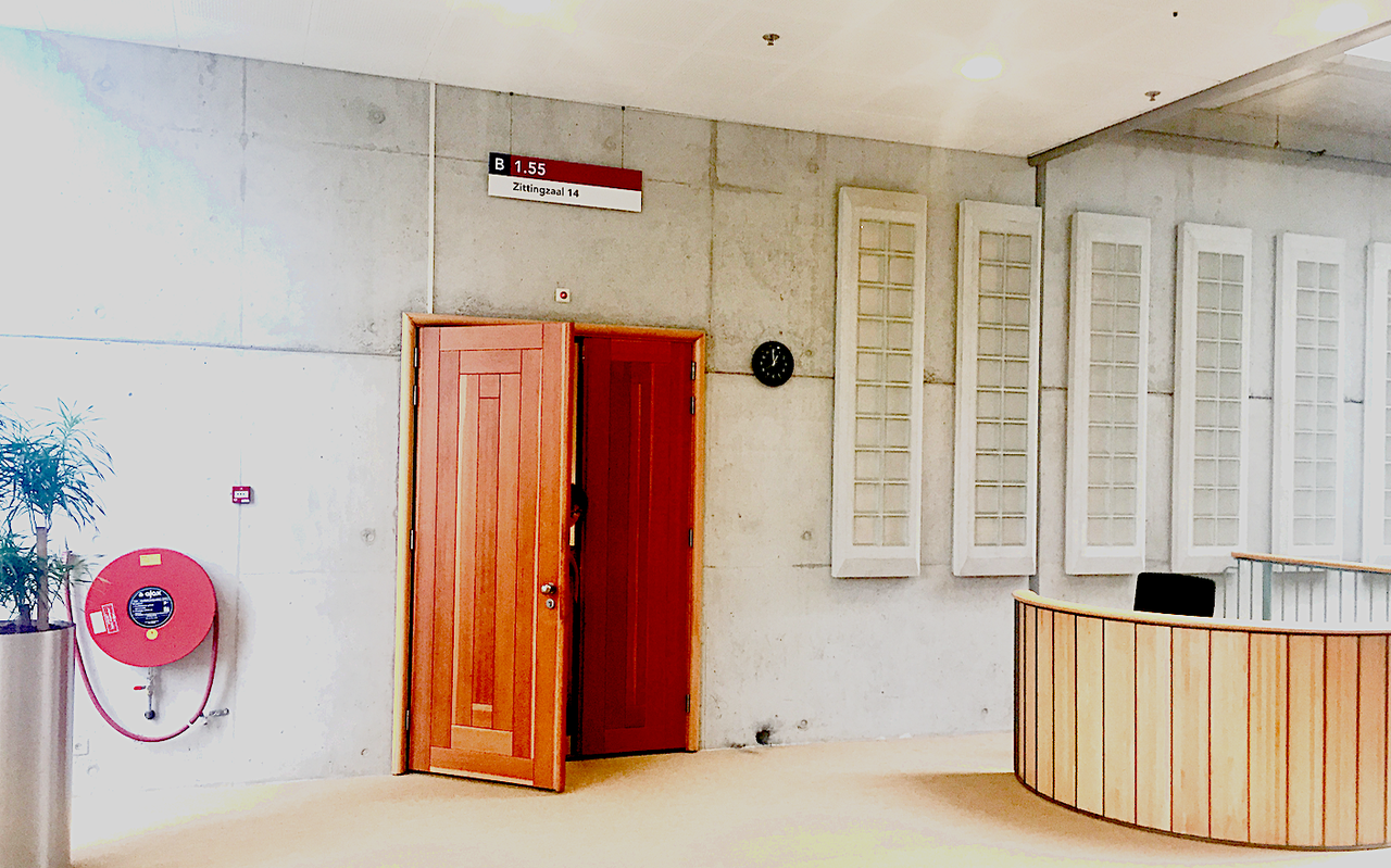 Ingang van zittingszaal 14 Ingang van zittingszaal 14
