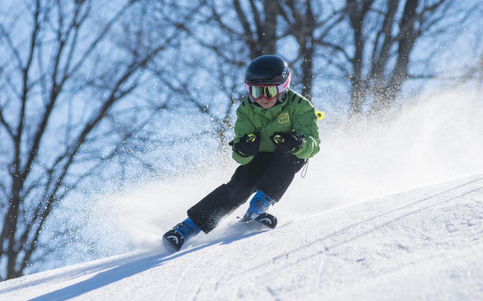 Stelling: Ongelukken door slechte sneeuw of niet, de ski's worden gewoon ondergebonden.
