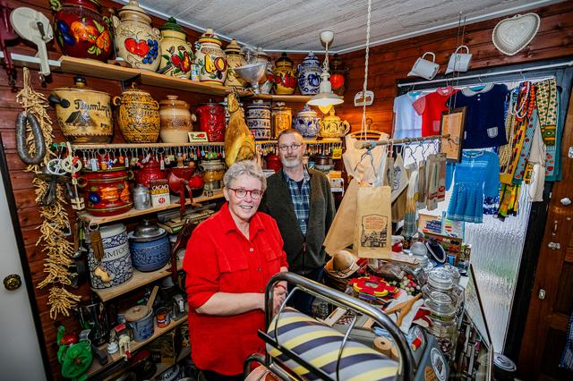 Gonda (64) en Roelof (68) verkopen hun nostalgieparadijs in Stadskanaal: wat gebeurt er met hun vele