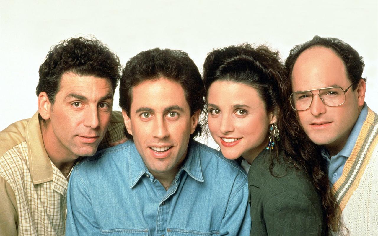 De serie Seinfeld draait rond stand-upcomedian Jerry Seinfeld en zijn vrienden Elaine Benes, George Constanza en Cosmo Kramer. De serie Seinfeld draait rond stand-upcomedian Jerry Seinfeld en zijn vrienden Elaine Benes, George Constanza en Cosmo Kramer.