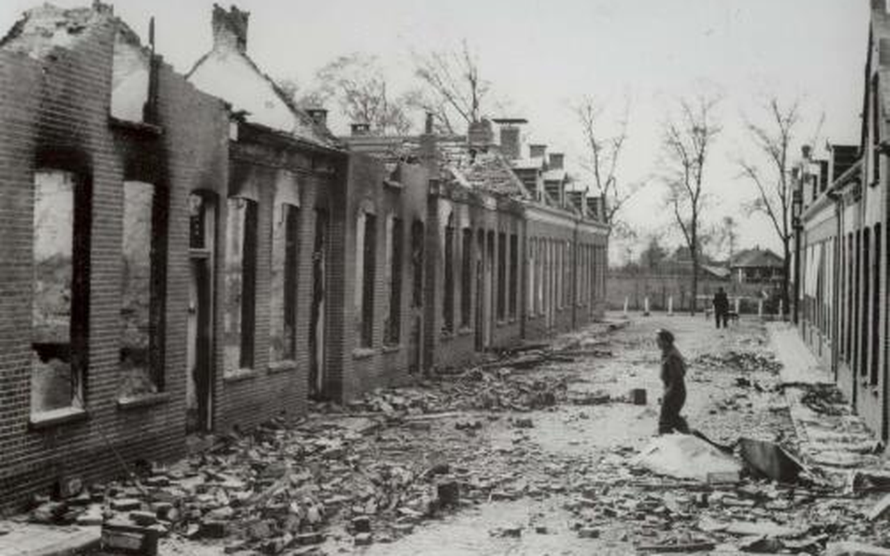 De Harmoniestraat in Appingedam. Foto: Collectie gemeente Delfzijl. De Harmoniestraat in Appingedam. Foto: Collectie gemeente Delfzijl.