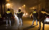 Vuurwerk is elke jaarwisseling weer een aanjager voor schade, overlast en rellen in Groningen - zoals hier in de wijk Paddepoel: burgemeester Schuiling wil ervan af.