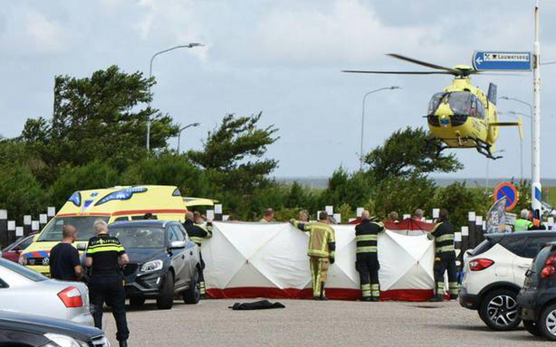Het ongeval bij Lauwersoog waarbij een 44-jarige man en een 9-jarig meisje om het leven kwamen. Foto: De Vries Media
