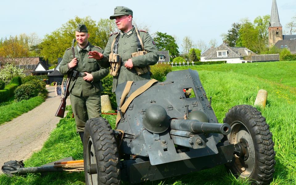Historische legervoertuigen te zien in 'De Woudbloem'