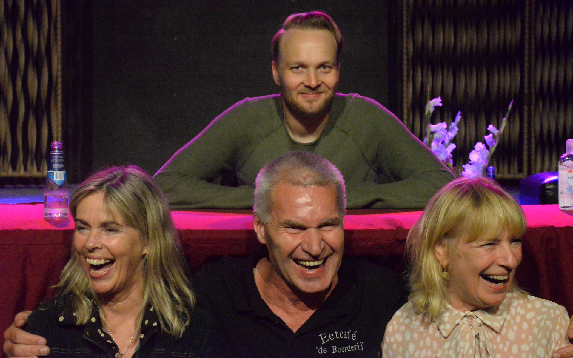 Boerenschuur in Oosterwijtwerd gaat nog zomers vol theater en muziek tegemoet - Dagblad van het Noor