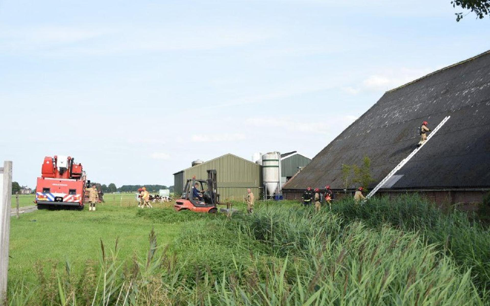 Brand in boerderij Westerwijtwerd