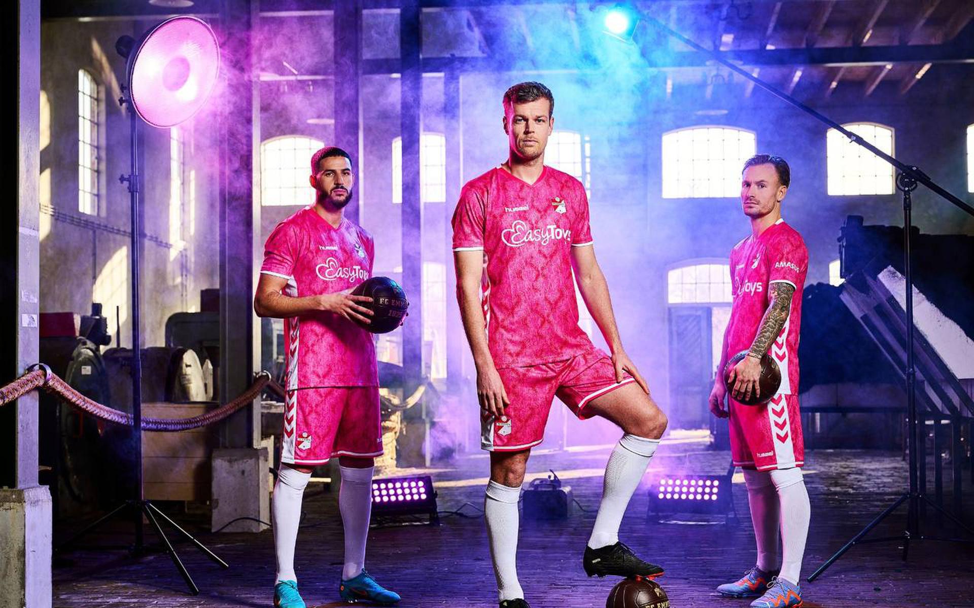 FC Emmen speelt zondag in het roze om aandacht te vragen voor zaadbalkanker