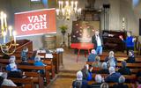 In het kerkje in Zweeloo was de aftrap van het Van Goghjaar in Drenthe. Gerrit Kamstra en Elizabeth Stoit presenteren het logo.