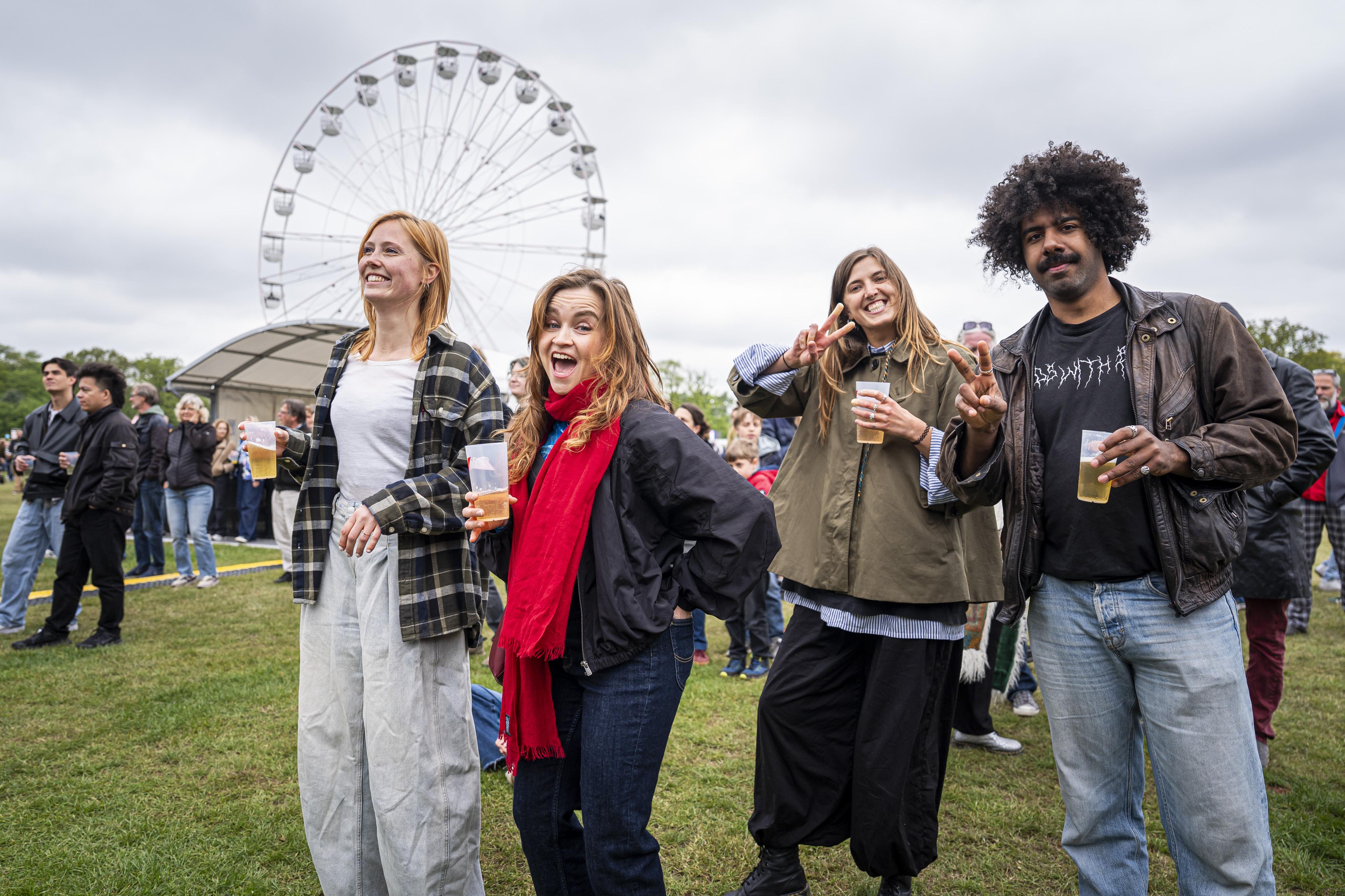 81 jaar vrijheid vieren op Bevrijdingsfestival Groningen. ‘Dit jaar mocht ik voor het eerst alleen’