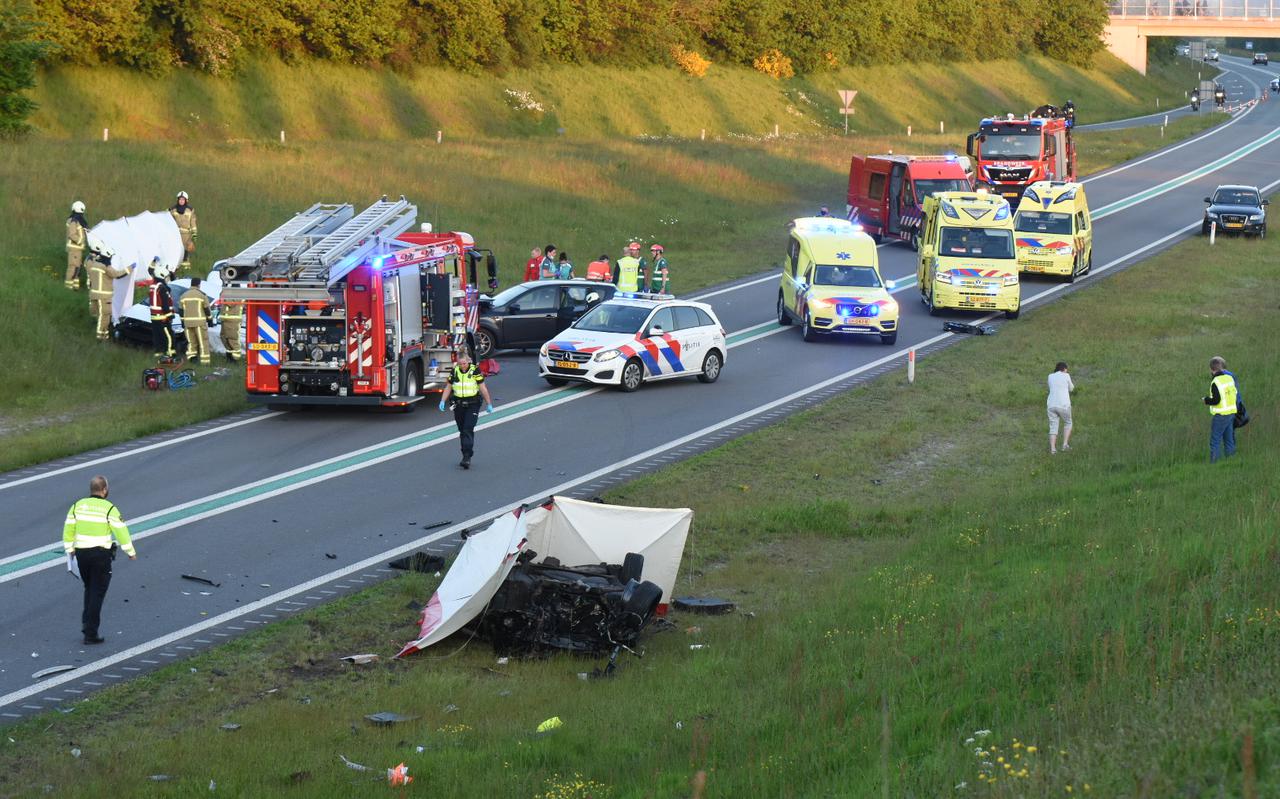 Op de N34 bij Borger vond op 30 mei 2021 een zeer ernstig ongeval plaats tussen meerdere auto's. 