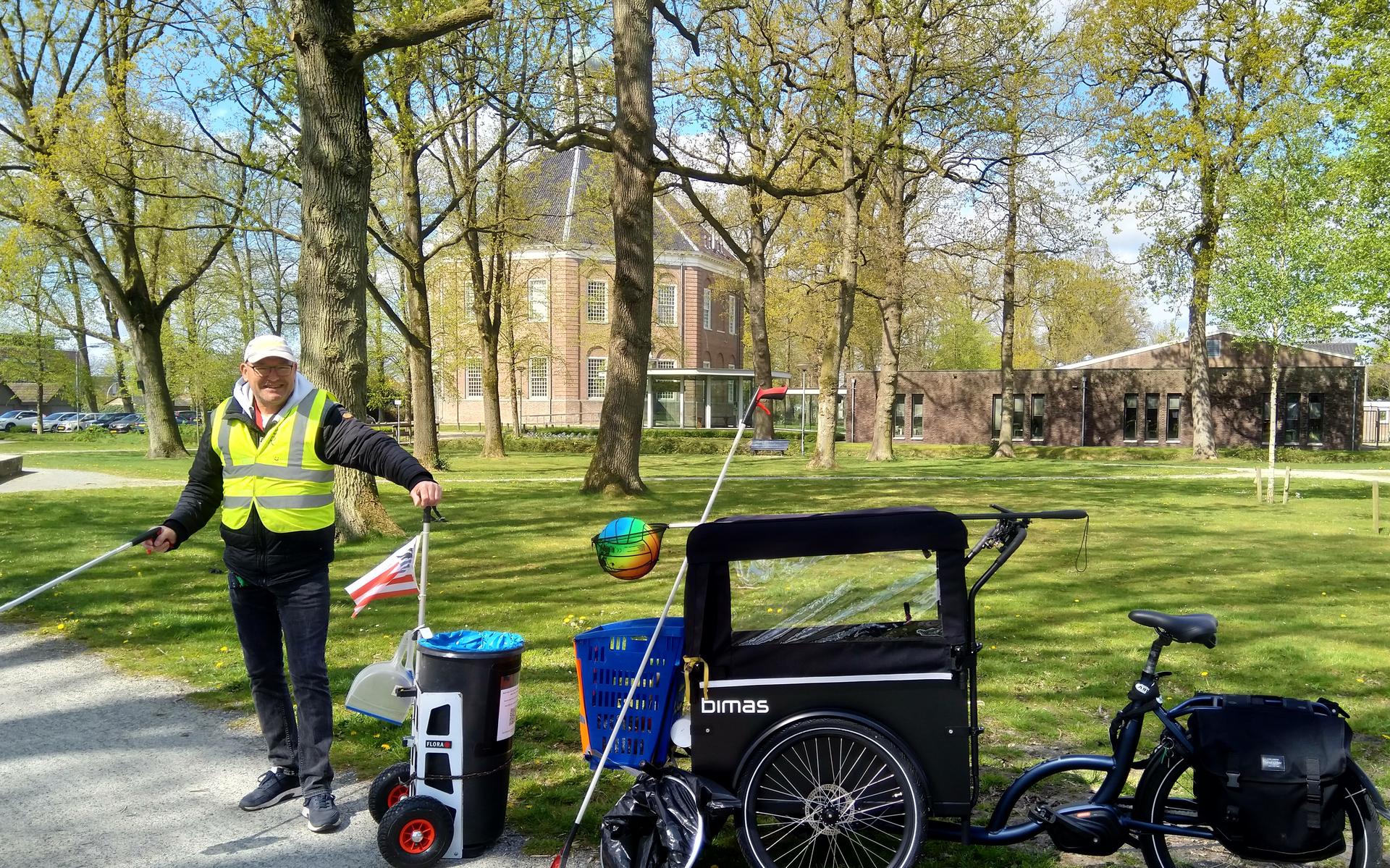 Peter Daalman in het park achter de Koepelkerk.