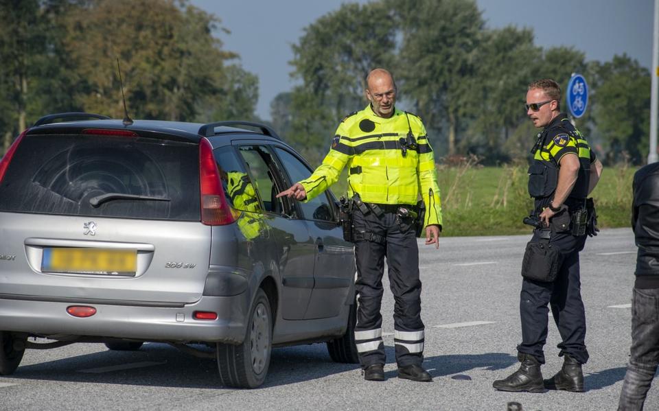 Fietser gewond door aanrijding bij Zoutkamp. Fietser gewond door aanrijding bij Zoutkamp.