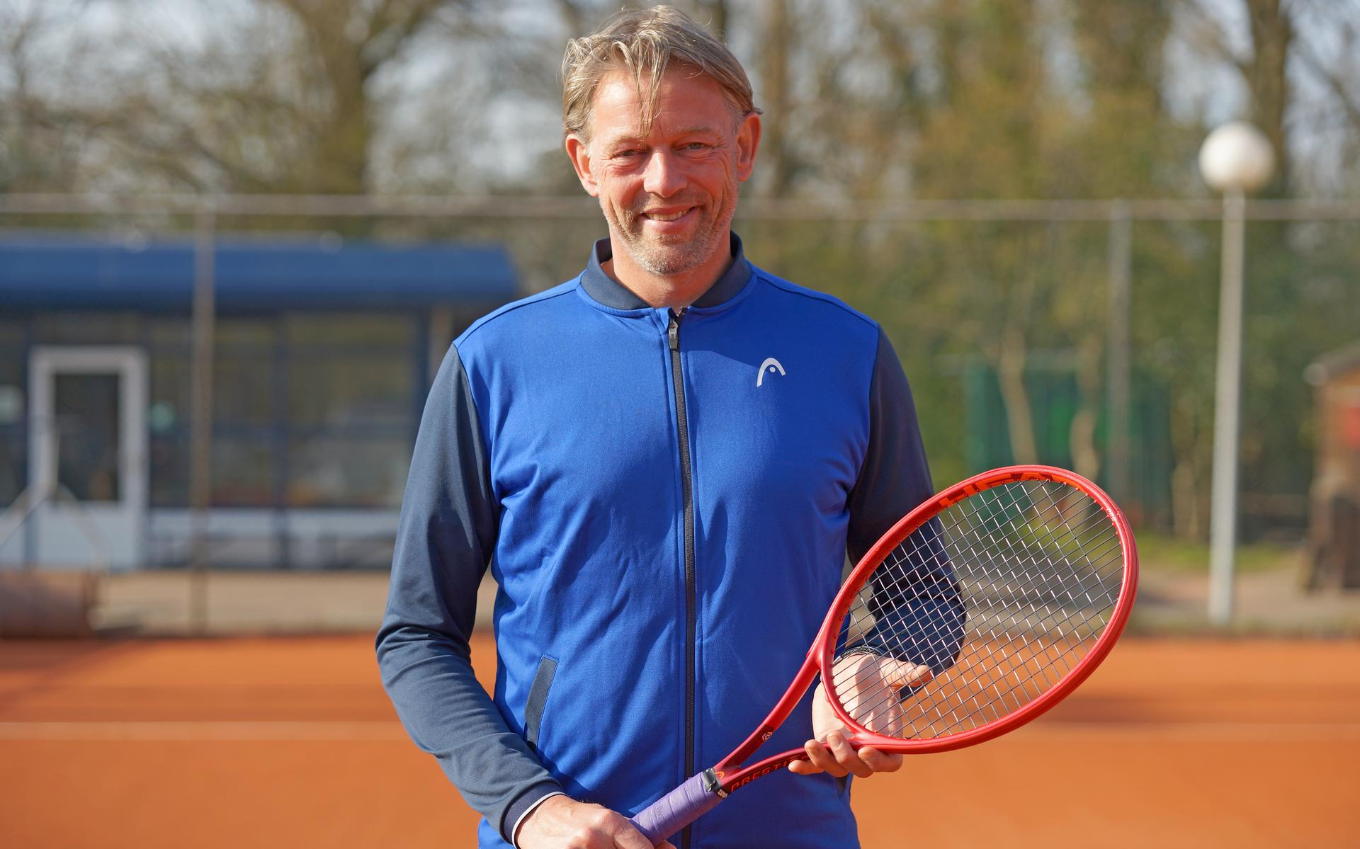 Piepjong damesteam van Tennisclub Bargeres uit Emmen wil vol gas geven in de eredivisie. 'We moeten 