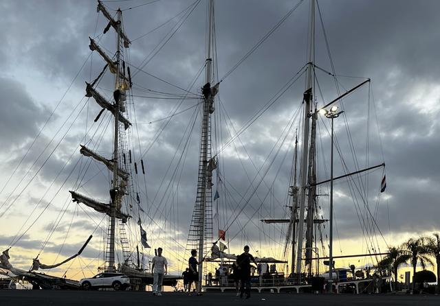 Zes maanden leven en leren op een zeilboot: Jamie (14) vertrekt na de zomer, Koen (16) is net terug.