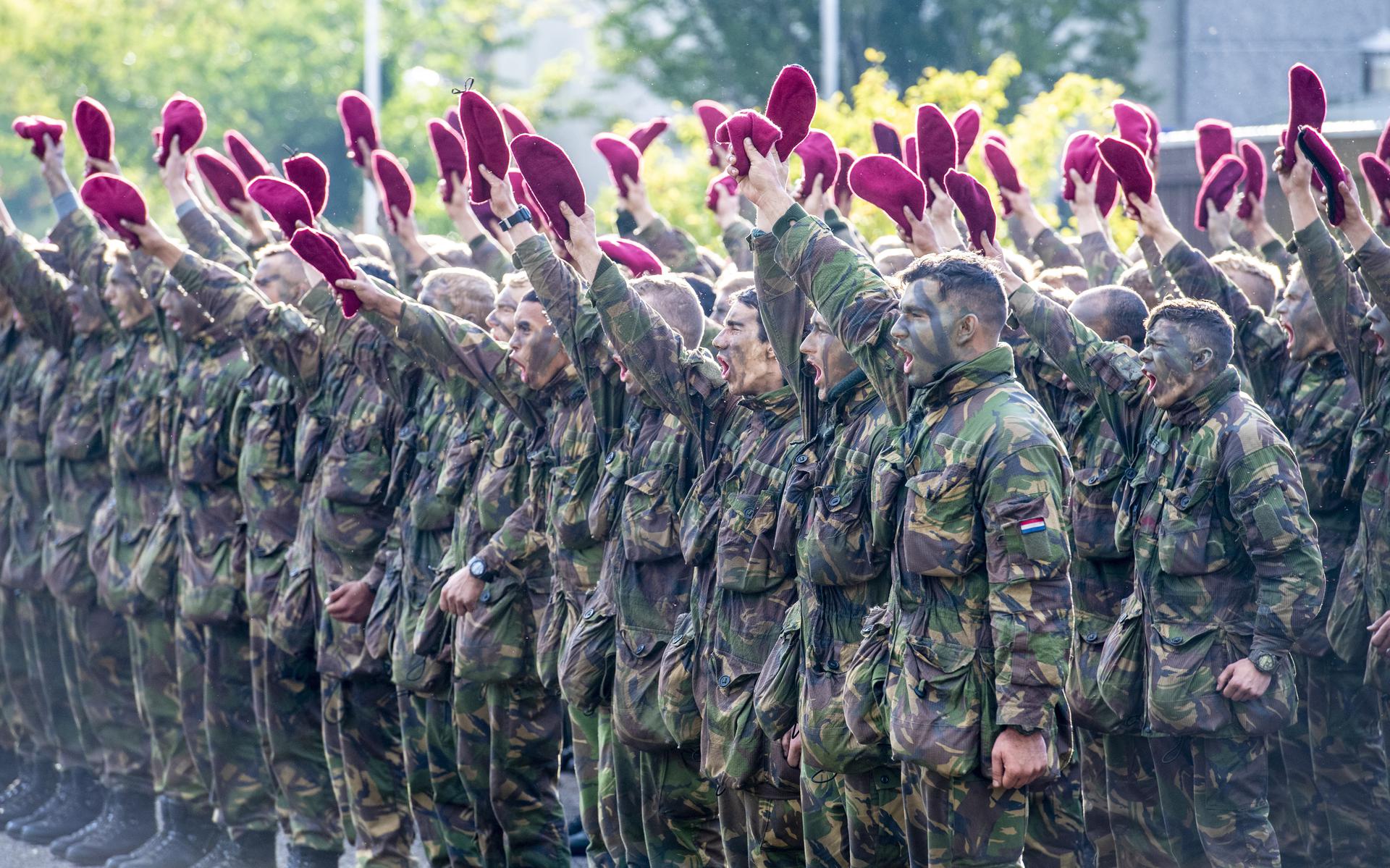 Honderd Militairen Uit Assen Naar Bagdad Om NAVO-hoofdkwartier Te ...