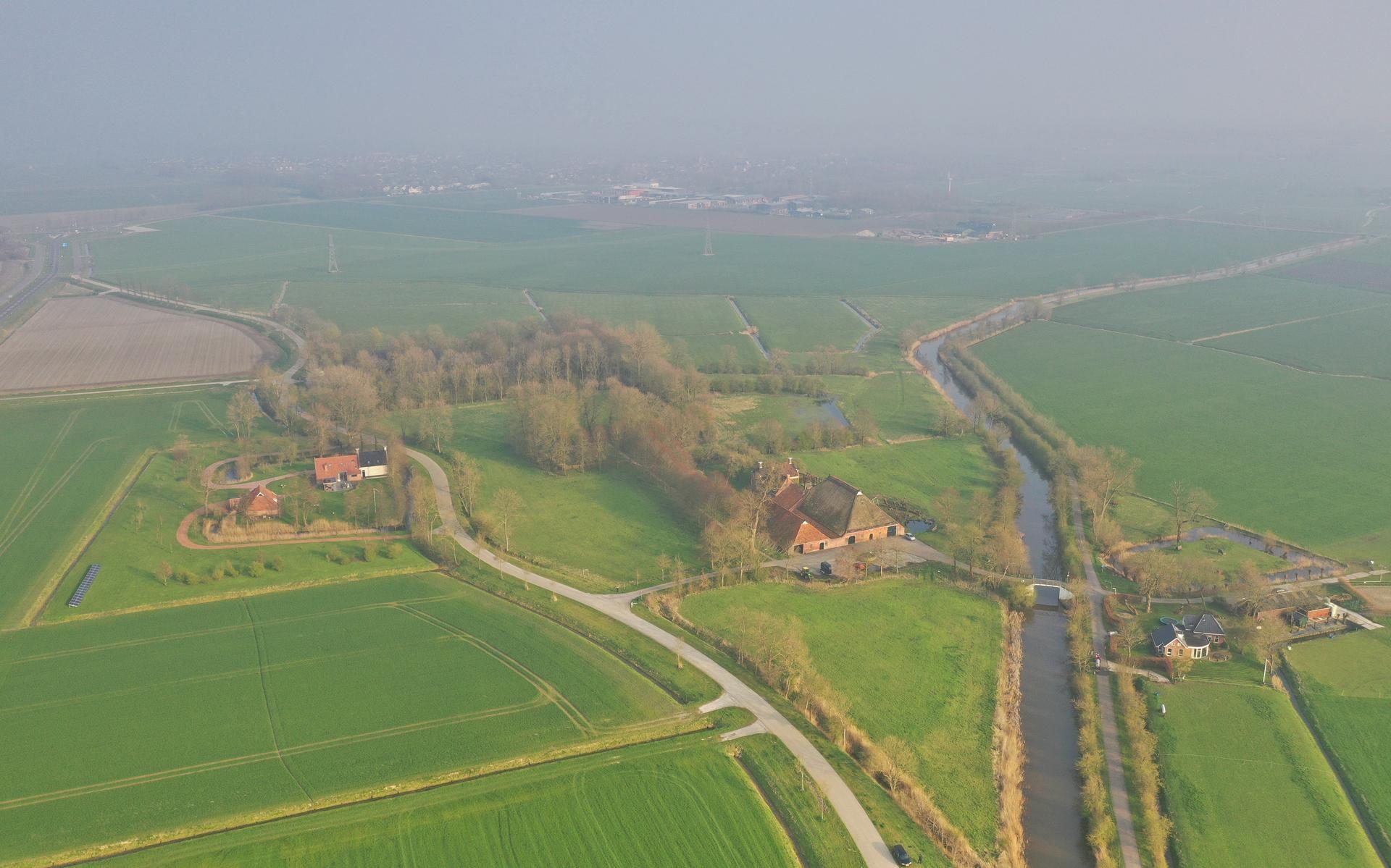 De wierde Maarhuizen bij Winsum.