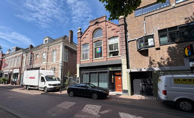 You-Zorg Noord in Assen moet deel zorg staken na meerdere incidenten. Mede-eigenaar vast op verdenki