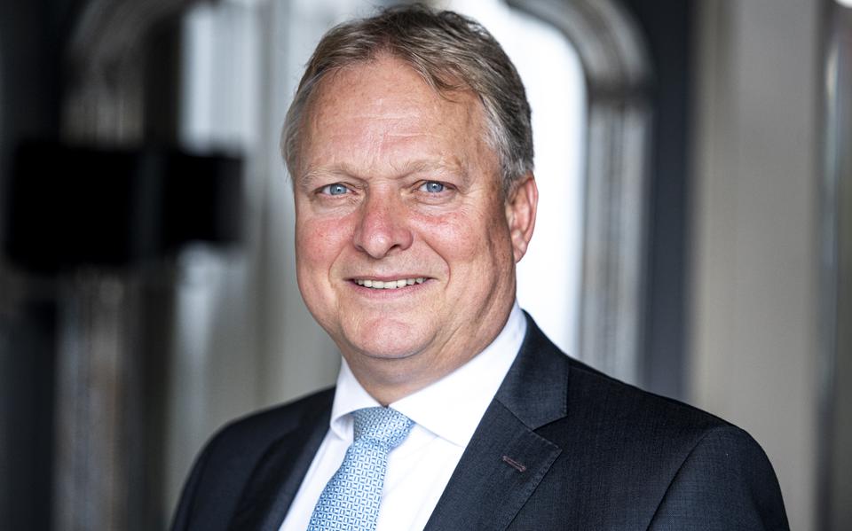 Erik Ziengs, voorzitter van Ondernemend Nederland, wil dat de Belastingdienst zich meer bekommert om een grote groep ondernemers met coronaschulden. Alles kan onmogelijk worden terugbetaald. 