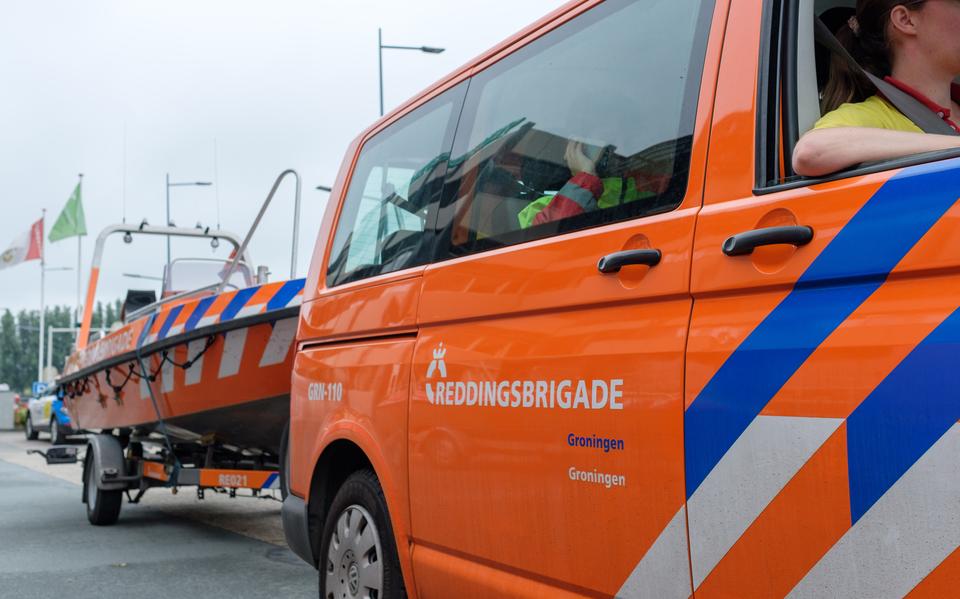 Reddingsvloot Groningen-Drenthe bereidt zich op kanalen in Appingedam voor op eventuele overstromingen en grote ongevallen. Reddingsvloot Groningen-Drenthe bereidt zich op kanalen in Appingedam voor op eventuele overstromingen en grote ongevallen.