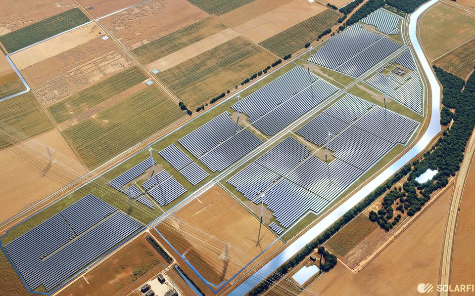 Energiecoöperatie Eekerpolder is officieel mede-eigenaar van een groot zonneproject dat gepland is in de gemeenten Midden-Groningen en Oldambt. Foto: Solarfields