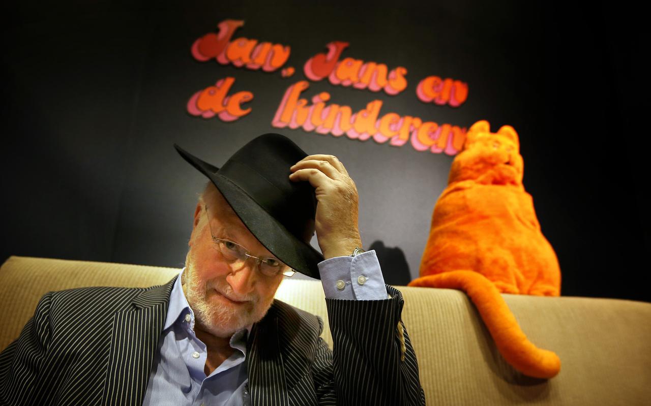 Jan Kruis, mede-aanjager van het Nederlands Stripmuseum, bij de opening van de expositie ‘Jan Kruis en Thé Tjong-Khing: toptekenaars van tachtig’ in 2013.