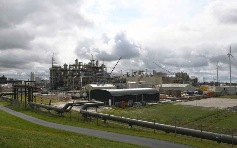 Rijzebol vreest voor een kaalslag in met name de chemische en procesindustrie, zoals op het Chemiepark Delfzijl. Foto: Provincie Groningen