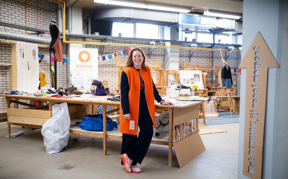 Judith van der Veen is trots op de pasgeopende Textielhub. 