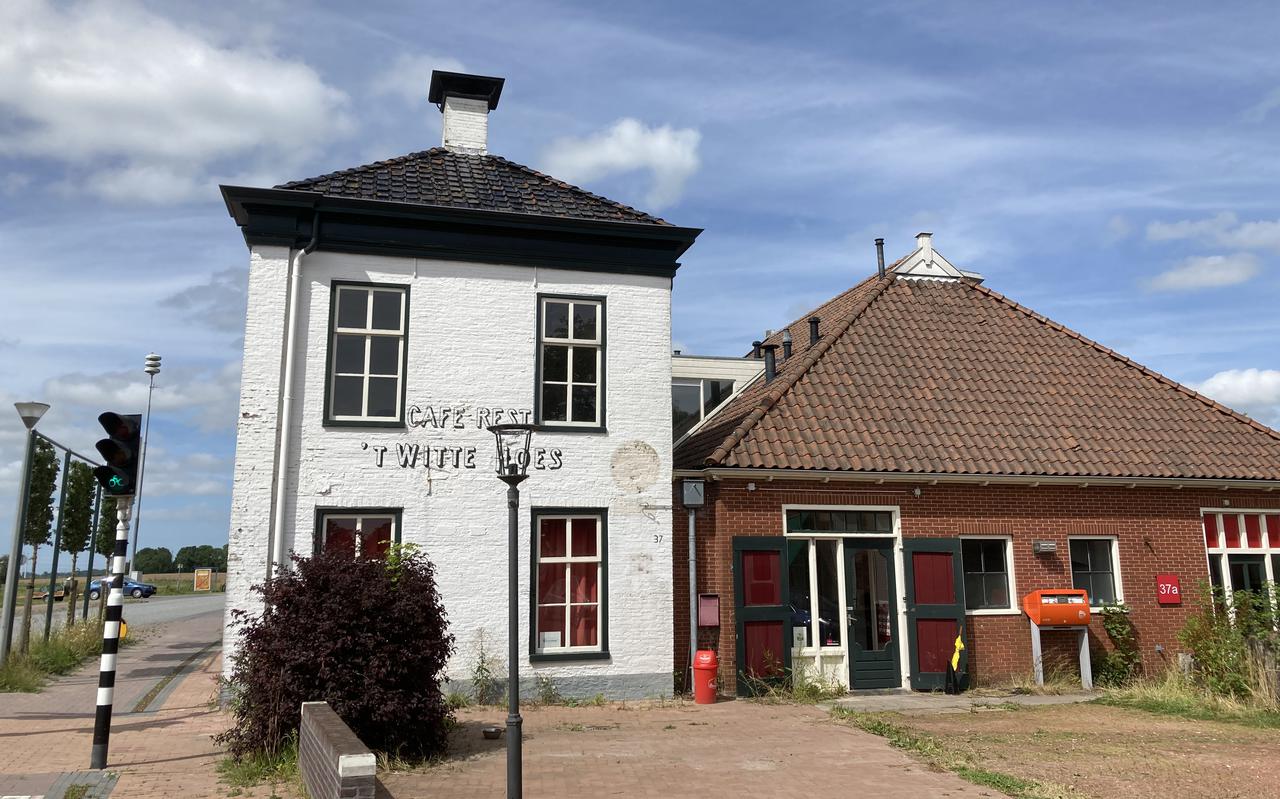 Café 't Witte Hoes in Adorp.