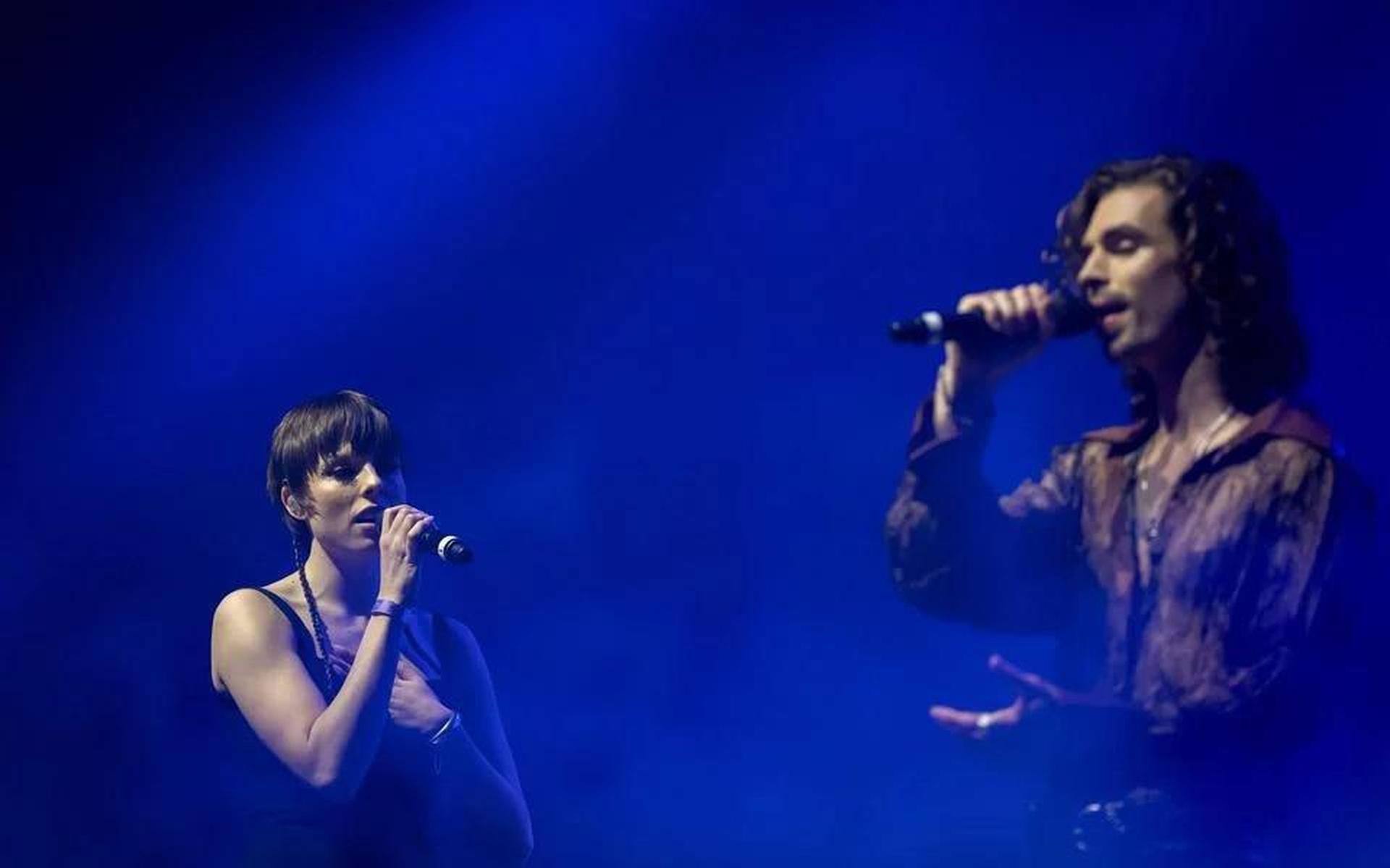 Mia Nicolai en Dion Cooper.