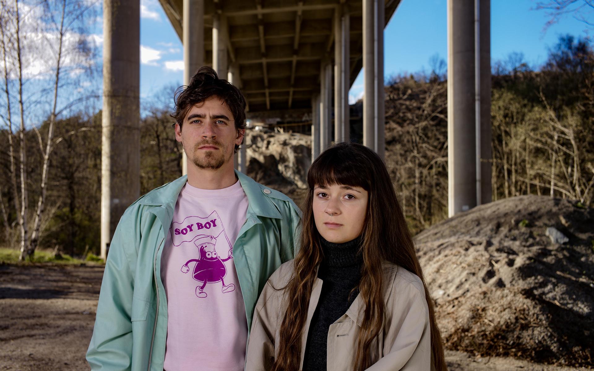 Kunstenaarsduo Lily Dollner en Olivier Arts reisden voor A way te voet van Groningen naar Stockholm.