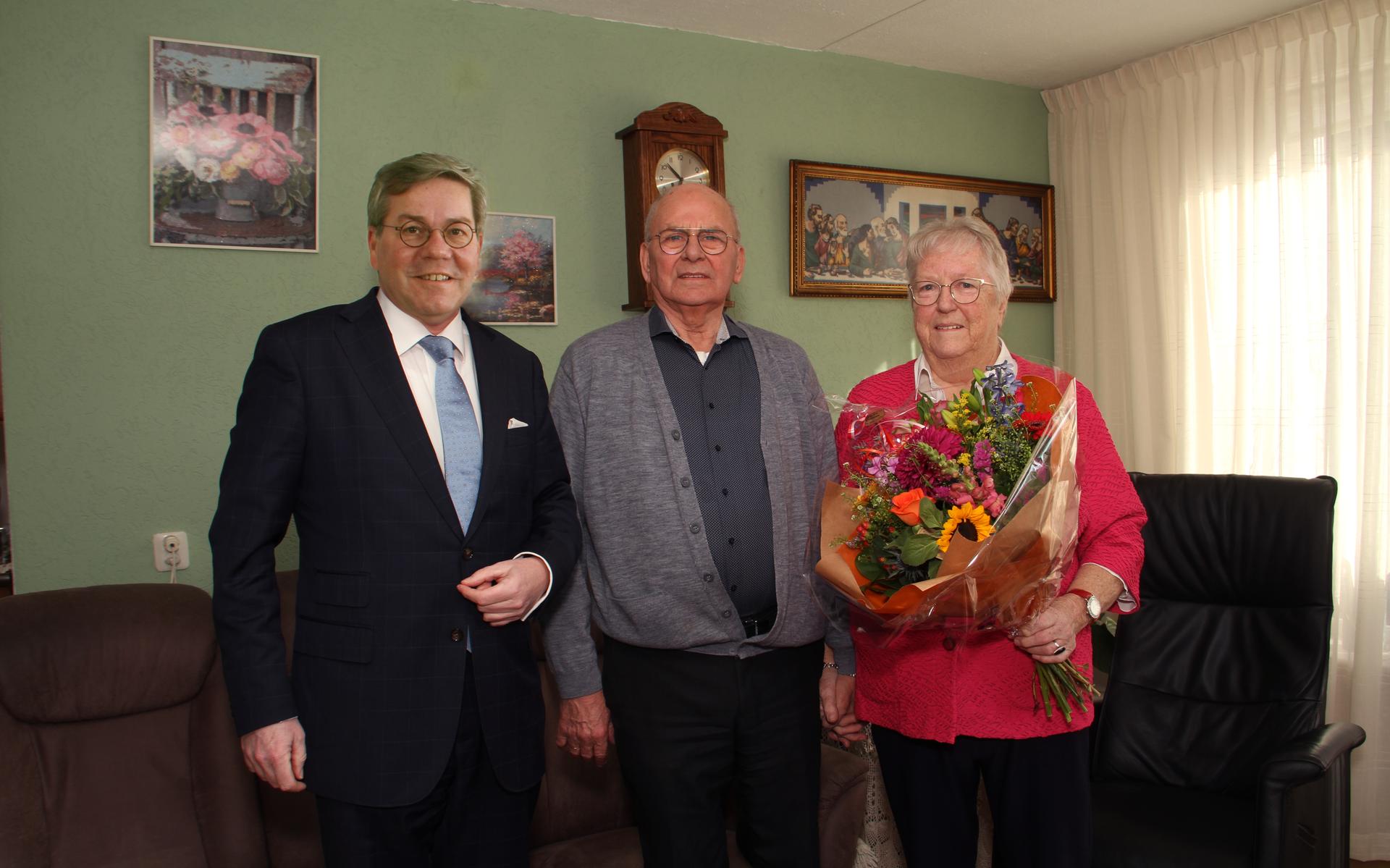 Jan en Jetta Haneman uit Veendam zijn 60 jaar getrouwd.