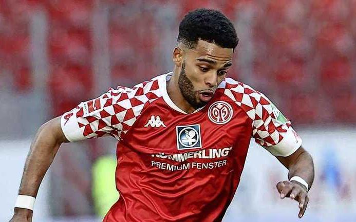 De snelste voetballer ooit in Bundesliga komt uit Marum. Jeremiah St