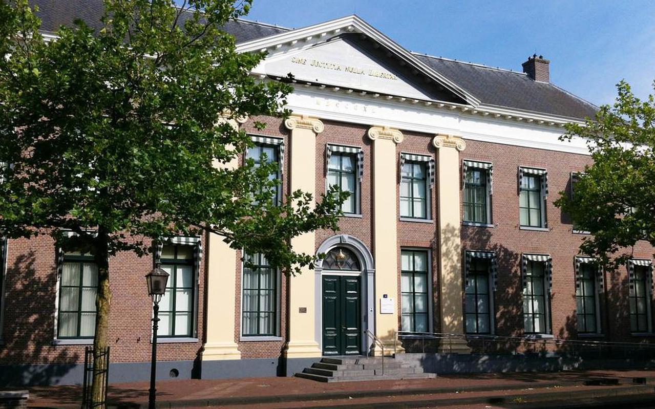 Slachtoffer mishandeling Angelslo in Emmen: 'Kaakbreuk opgelopen doordat ik vrouw te hulp schoot'