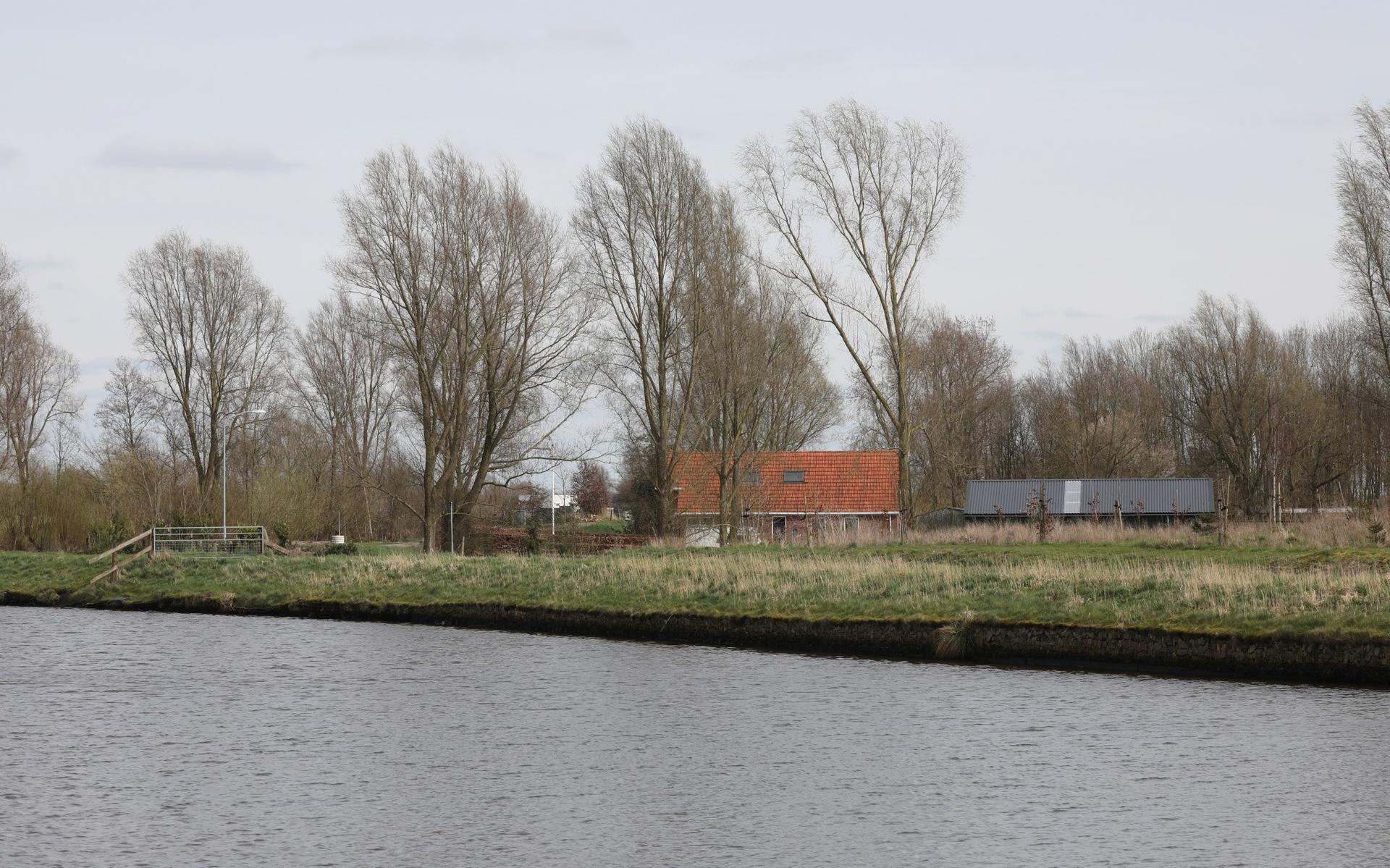 Rondom deze woning aan de Rensel ligt Landgoed Winschoterzijl.
