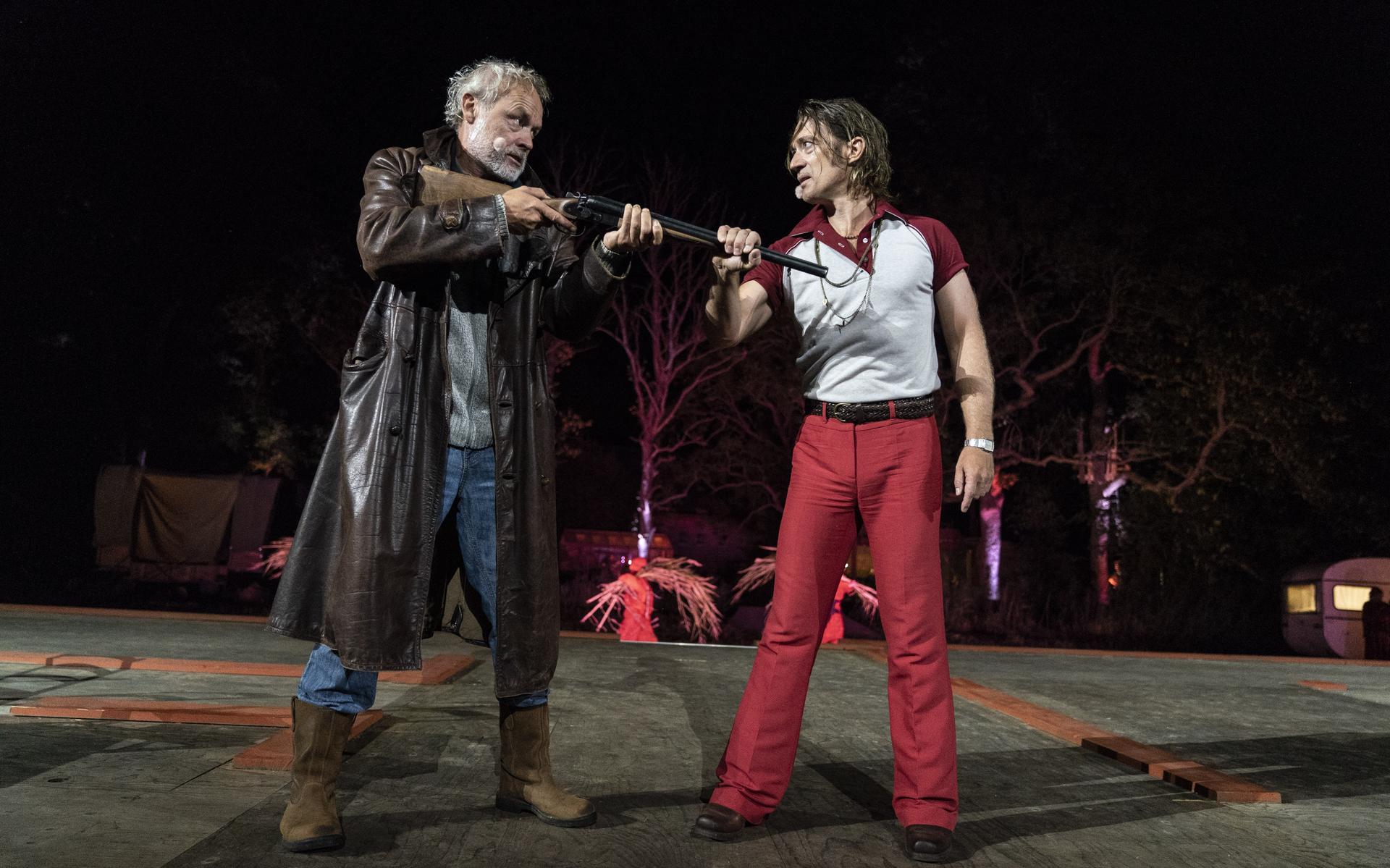 Allerlaatste voorstelling Hollands Hoop in Overschild wegens slecht weer afgelast - Dagblad van het 