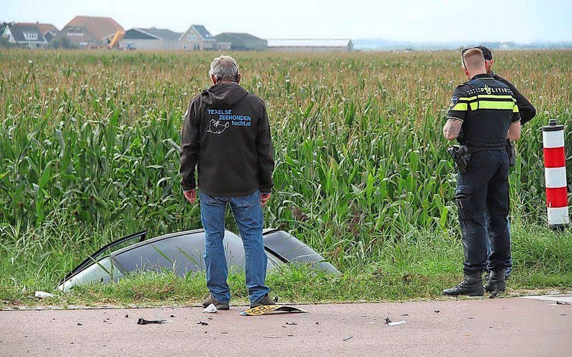 Automobilist naar ziekenhuis na botsing op kruising in De Cocksdorp op Texel - Dagblad van het Noord
