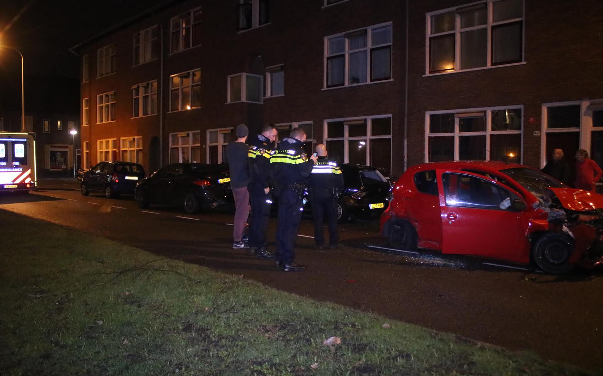 Automobilist vlucht na ongeluk Sumatralaan Groningen - Dagblad van het ...